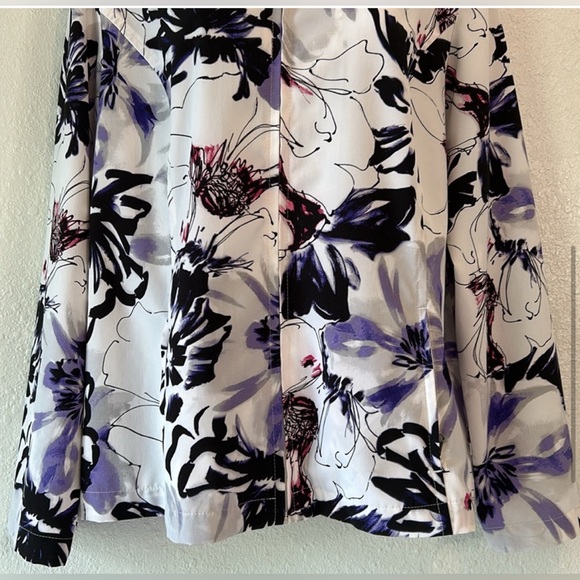 Zenergy by Chico’s Lightweight Water Color Jacket - Picture 4 of 15